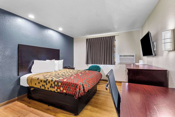 Room 22 of 43