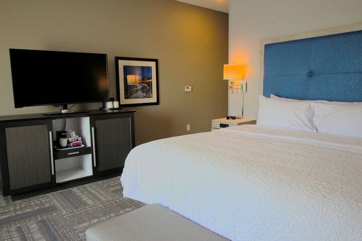 Room 21 of 37