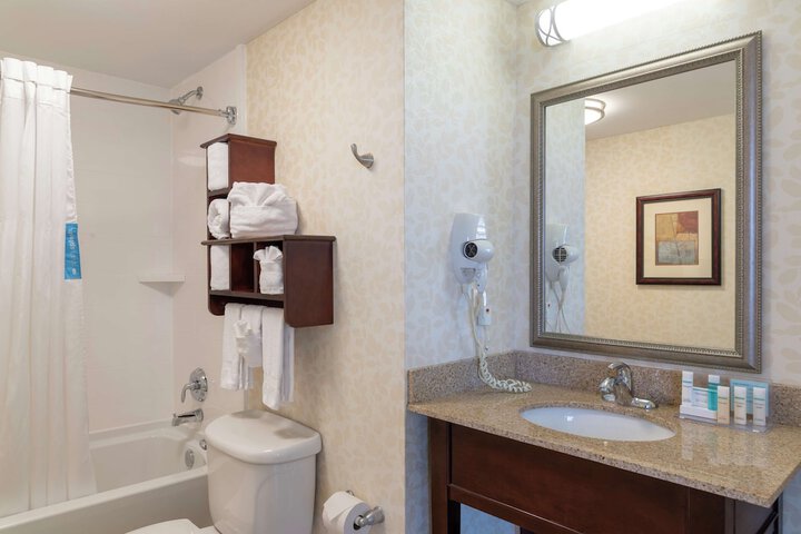 Room 42 of 62