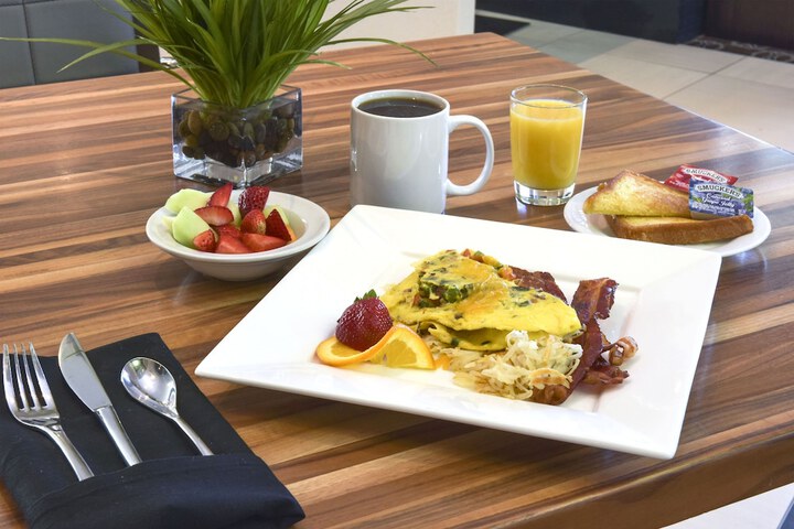 Breakfast/Coffee Service 91 of 101