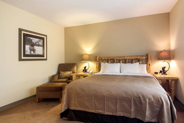Room 12 of 28