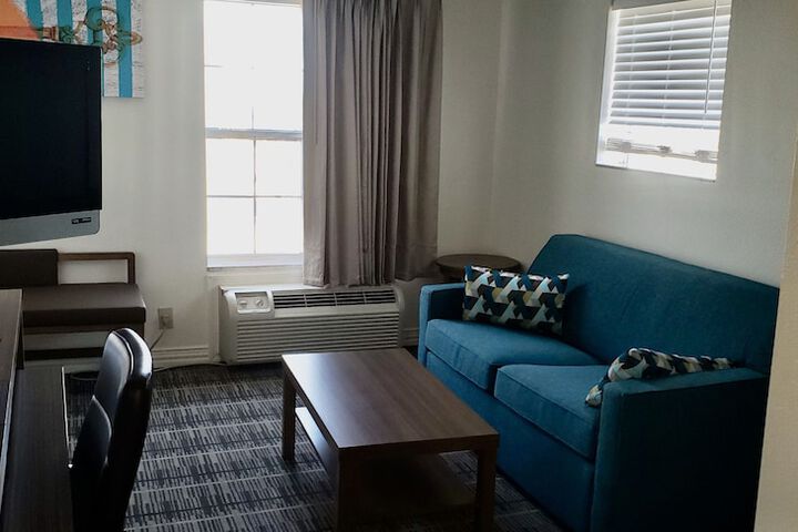 Room 21 of 47