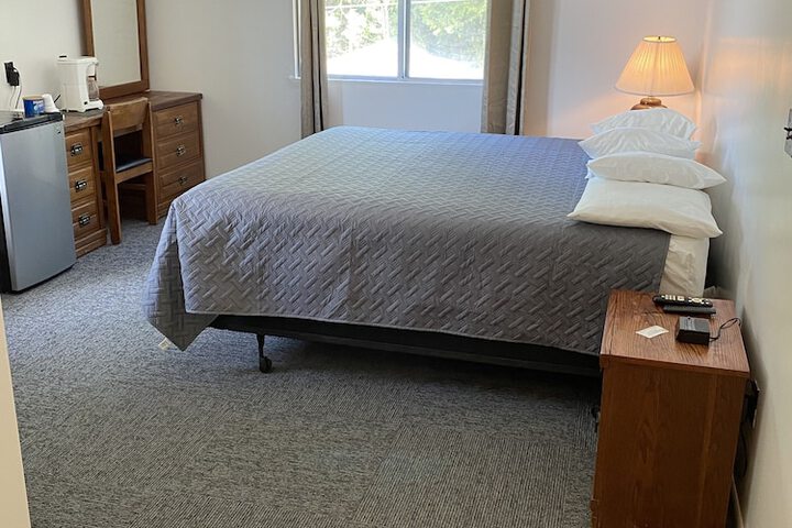 Room 9 of 30