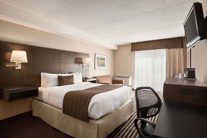 Room 21 of 39