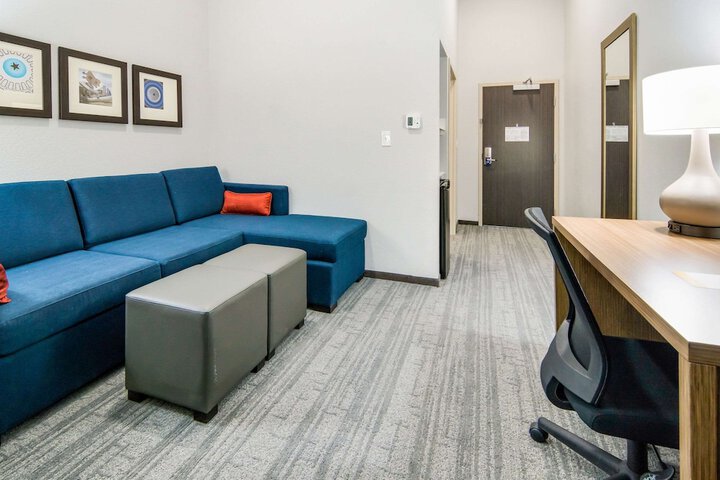 Room 33 of 58