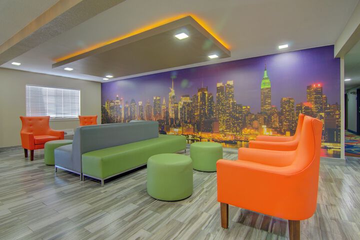 Westbridge Inn & Suites