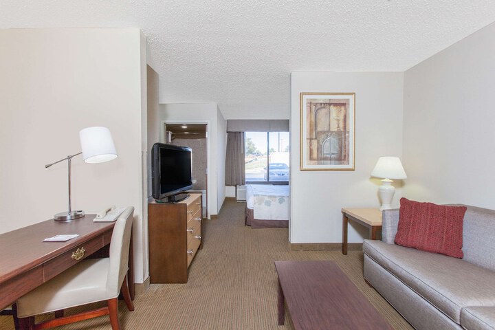 Room 11 of 23