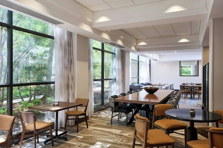 Pittsburgh Airport Marriott