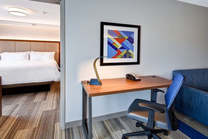 Room 19 of 40