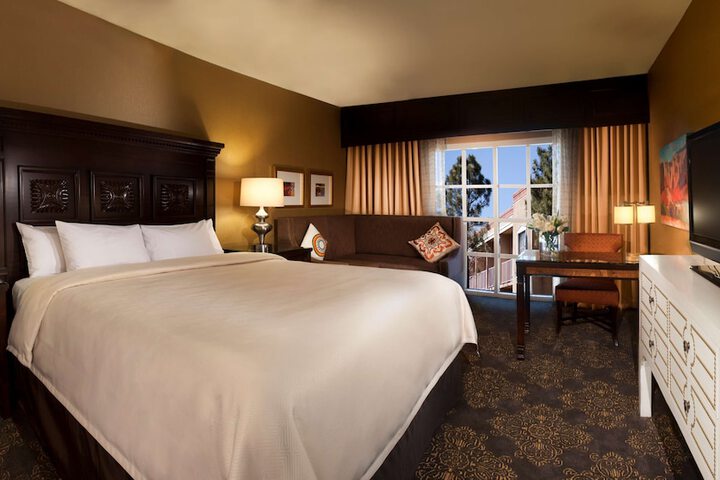 Room 44 of 70
