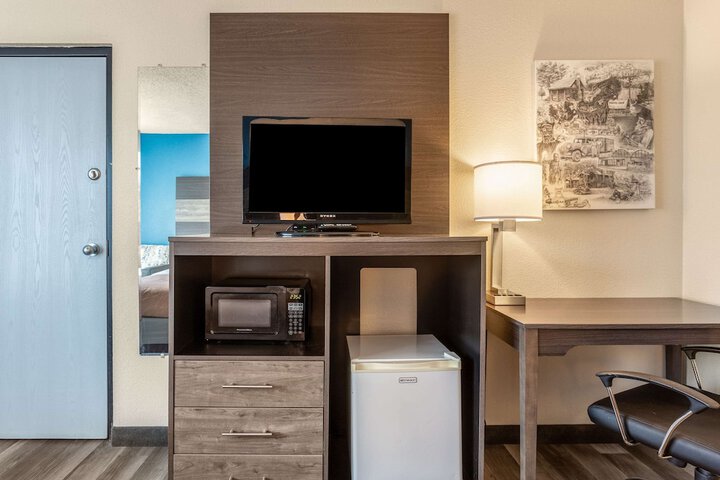 Room 21 of 63