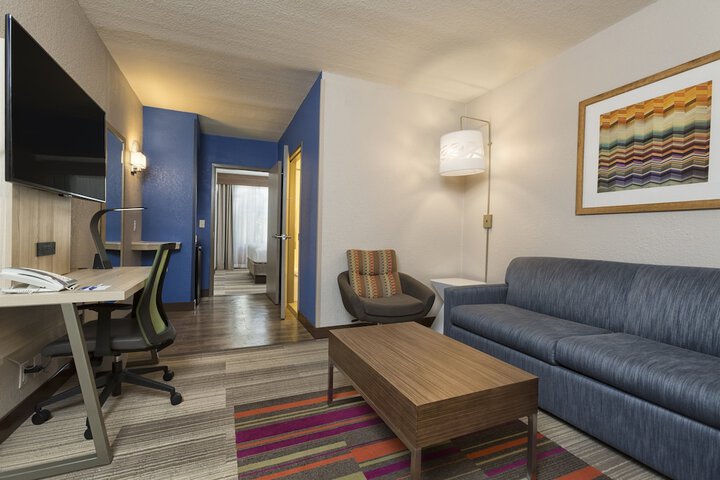 Room 34 of 52