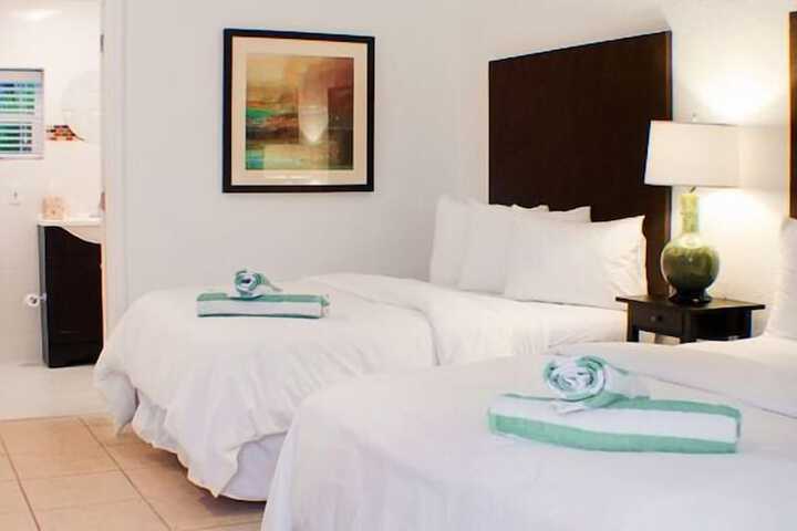The Cabanas Guesthouse & Spa - Caters to Gay Men