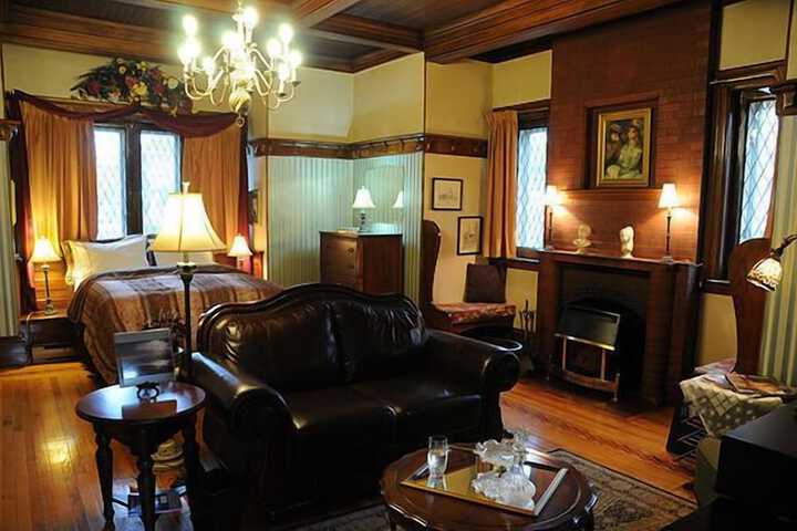The Noble Suites