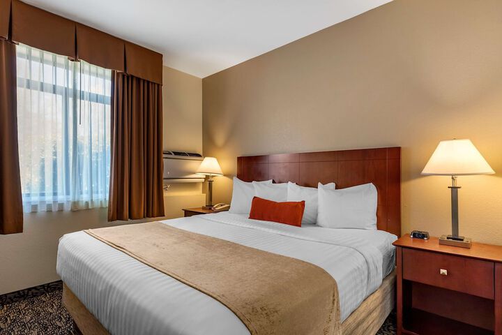 Room 15 of 38