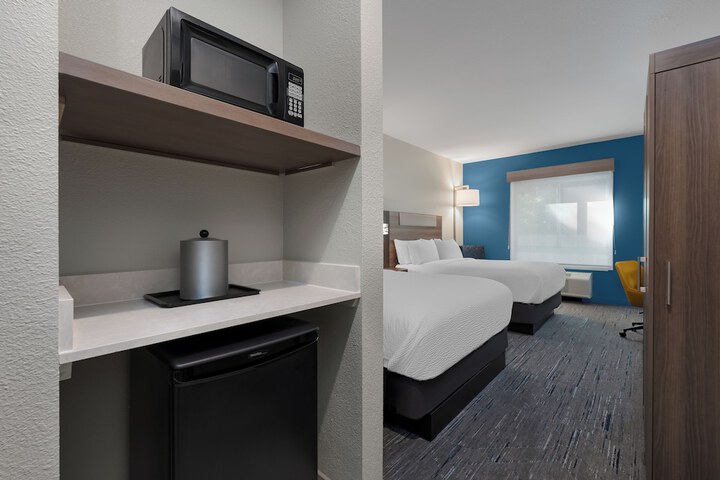 Holiday Inn Express & Suites Alexandria by IHG