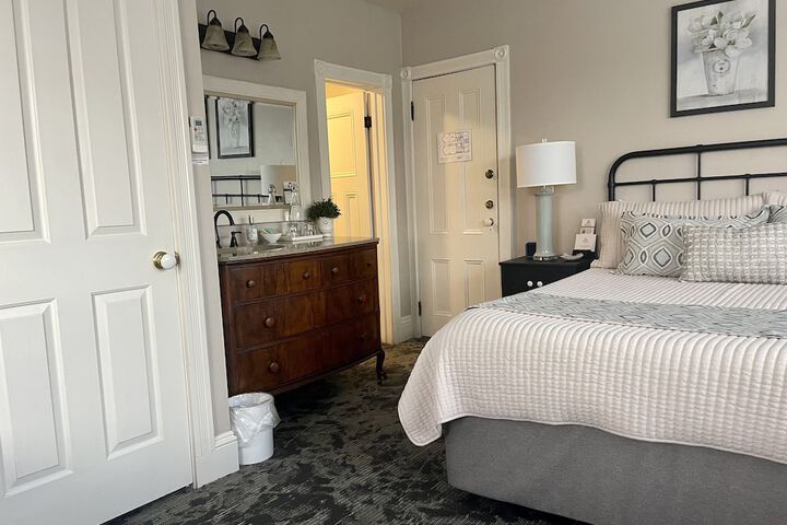 Room 30 of 69