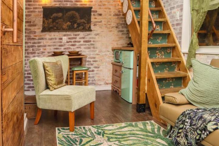 Miami Tiny Vintage Cottage