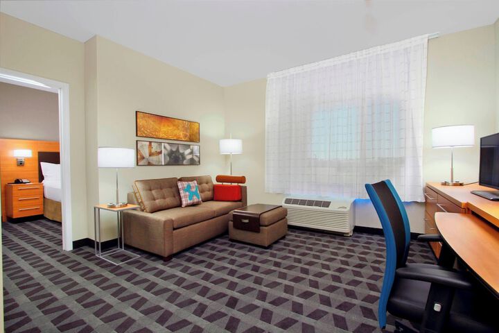 Room 47 of 89