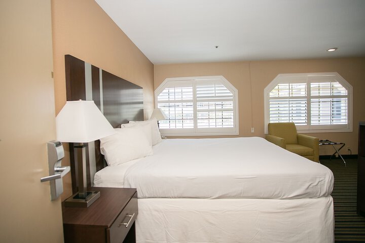 Room 8 of 22