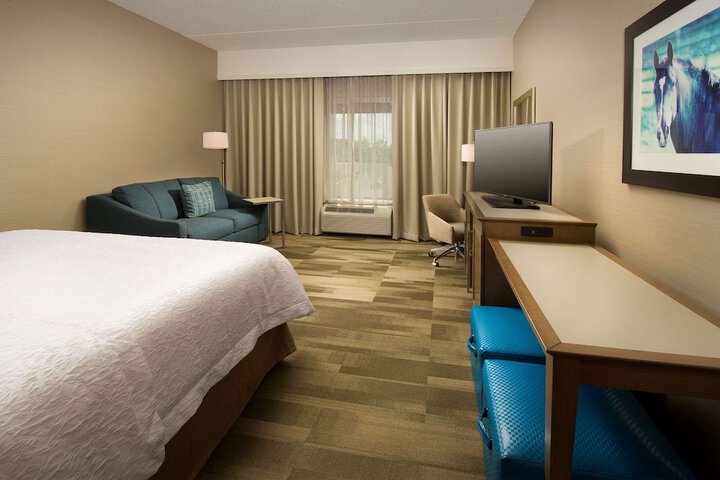 Room 13 of 27