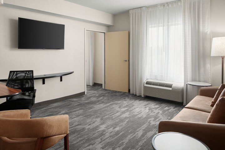 Room 15 of 42