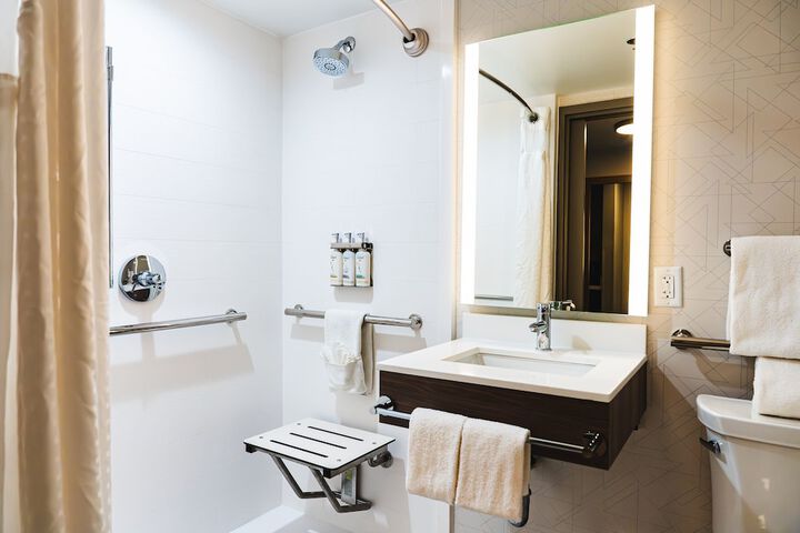 Holiday Inn Express Frazer - Malvern by IHG
