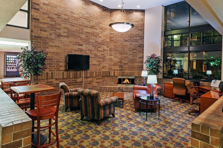 Hotel Interior 11 of 36