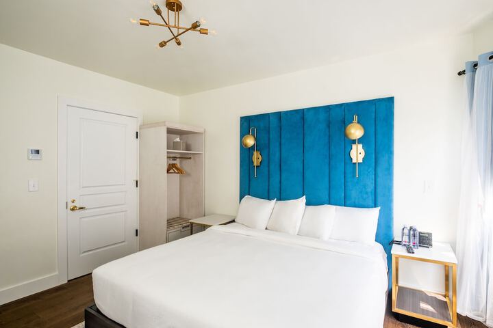 Room 26 of 72