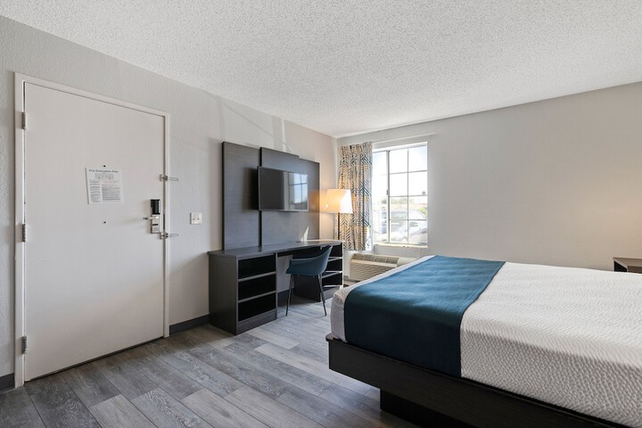 Room 32 of 37