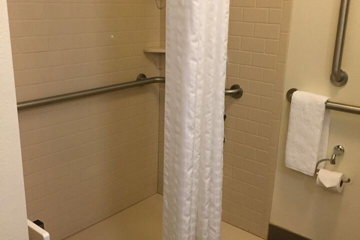Room 54 of 66