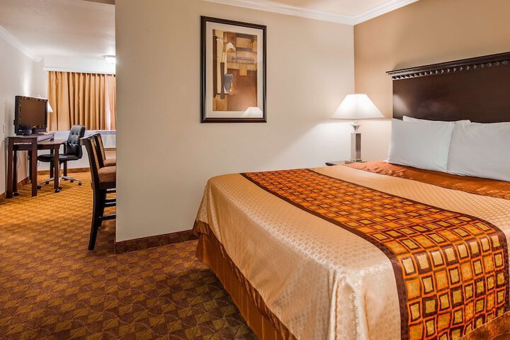 Lompoc Valley Inn and Suites