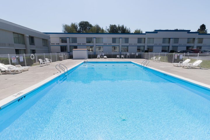 Pool 4 of 38