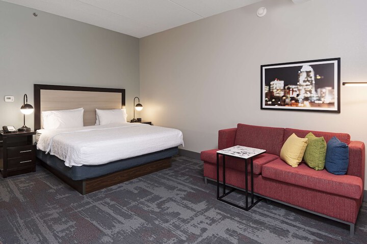Hampton Inn & Suites Raleigh Downtown