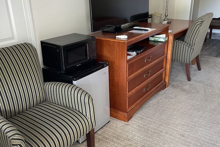 Room 46 of 65