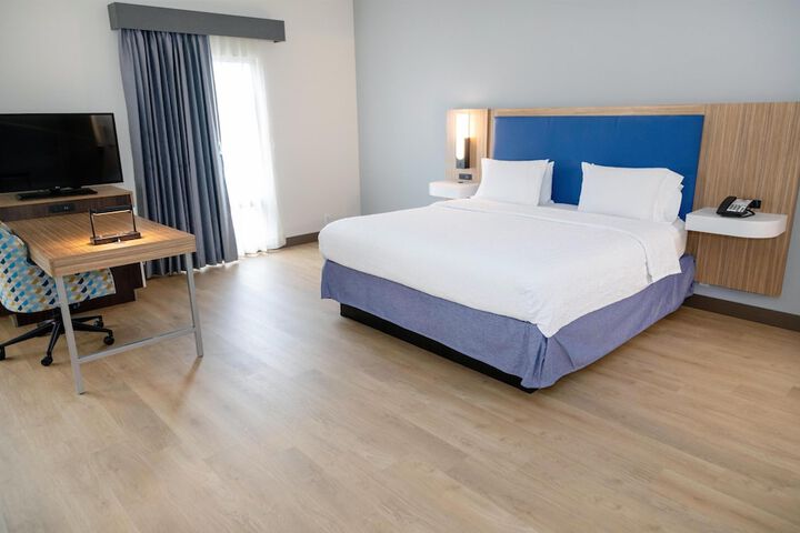 Hampton Inn Madison Huntsville Airport