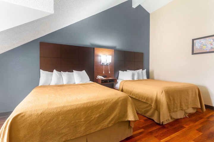 Room 30 of 41