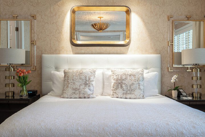 Room 17 of 59