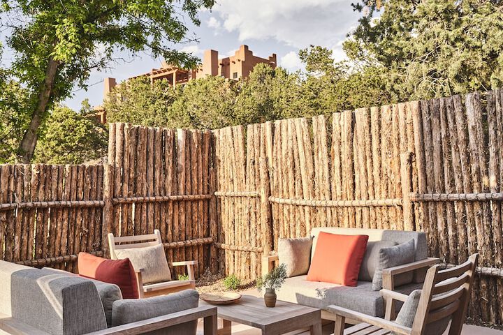 Bishops Lodge Auberge Collection
