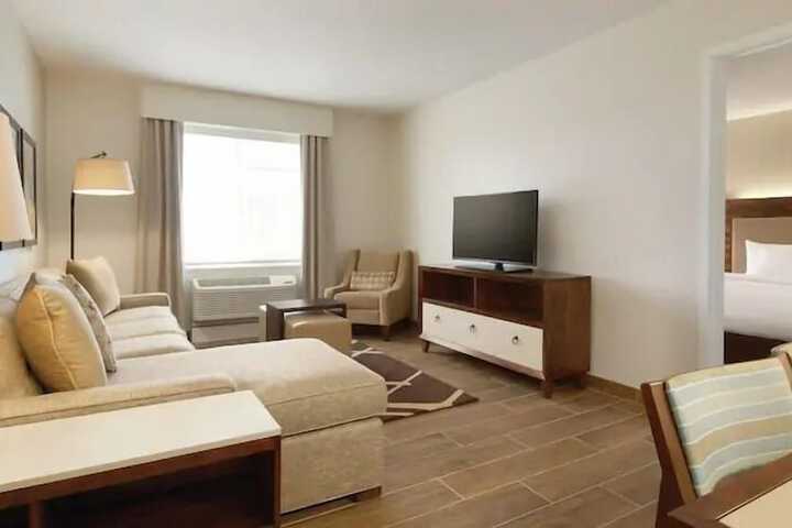 Room 11 of 24