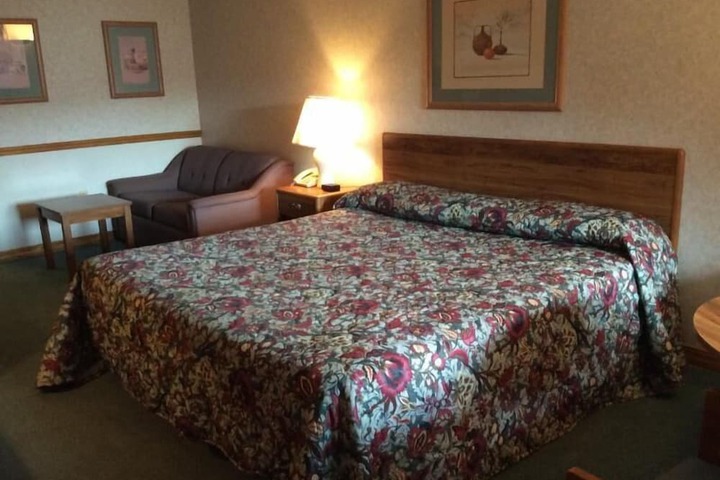 Room 14 of 32