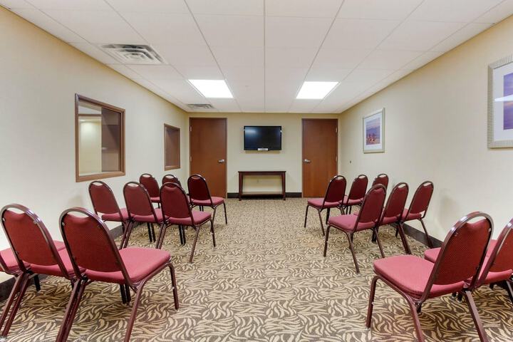 Comfort Suites Charleston West Ashley