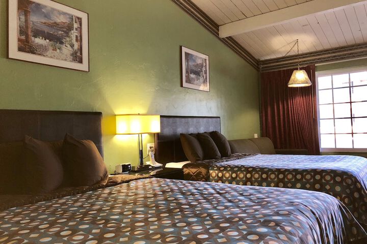 Room 33 of 55
