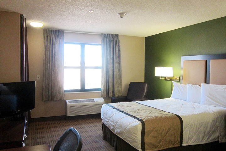 Room 22 of 28