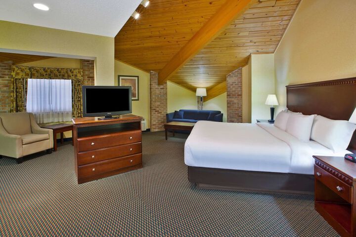 Room 16 of 23