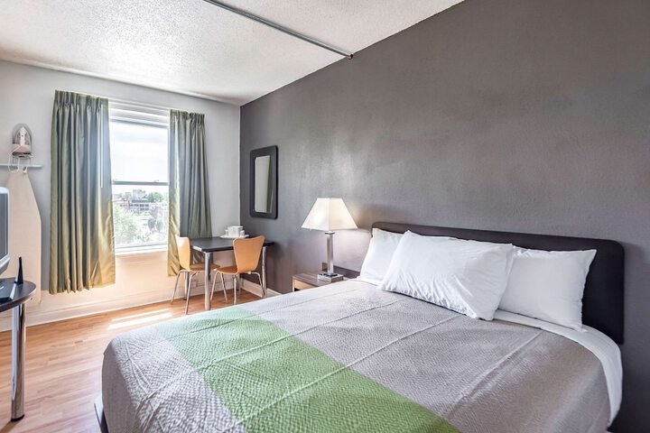 Room 54 of 64