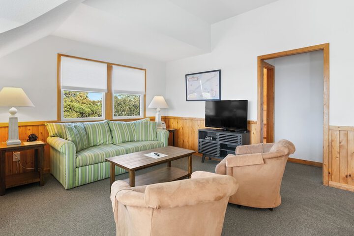 Ocracoke Harbor Inn
