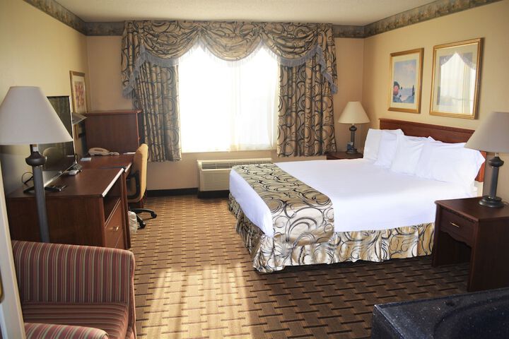 Baymont by Wyndham Waterford / Burlington WI