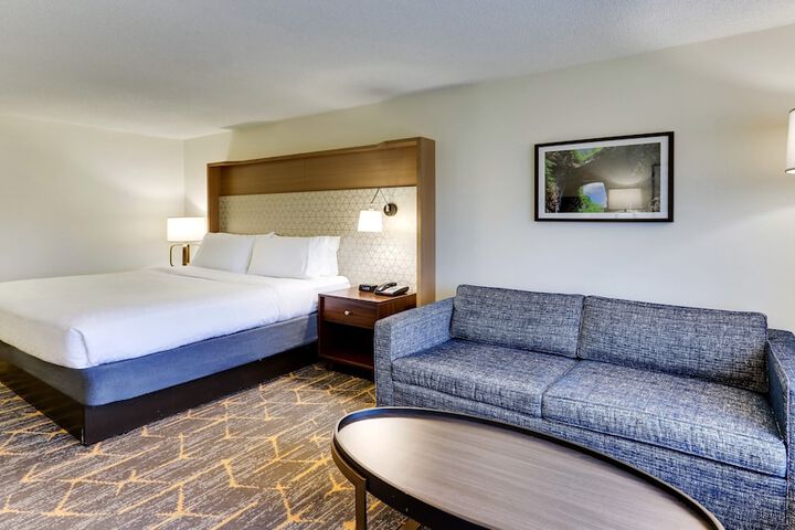 Holiday Inn Staunton Conference Center by IHG