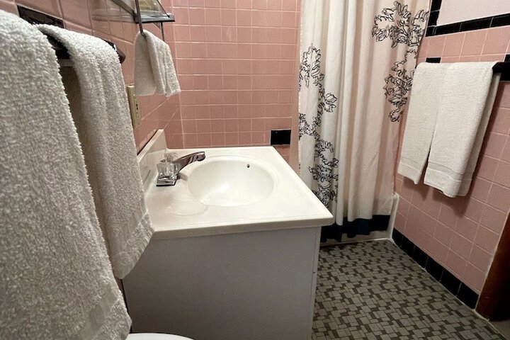 Room 9 of 29